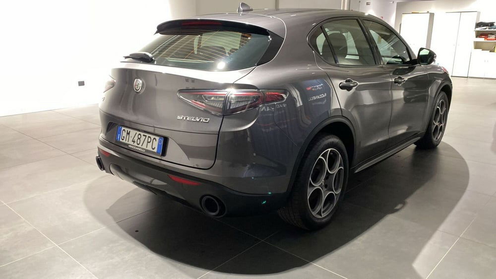 Alfa Romeo Stelvio usata a Bergamo (6)